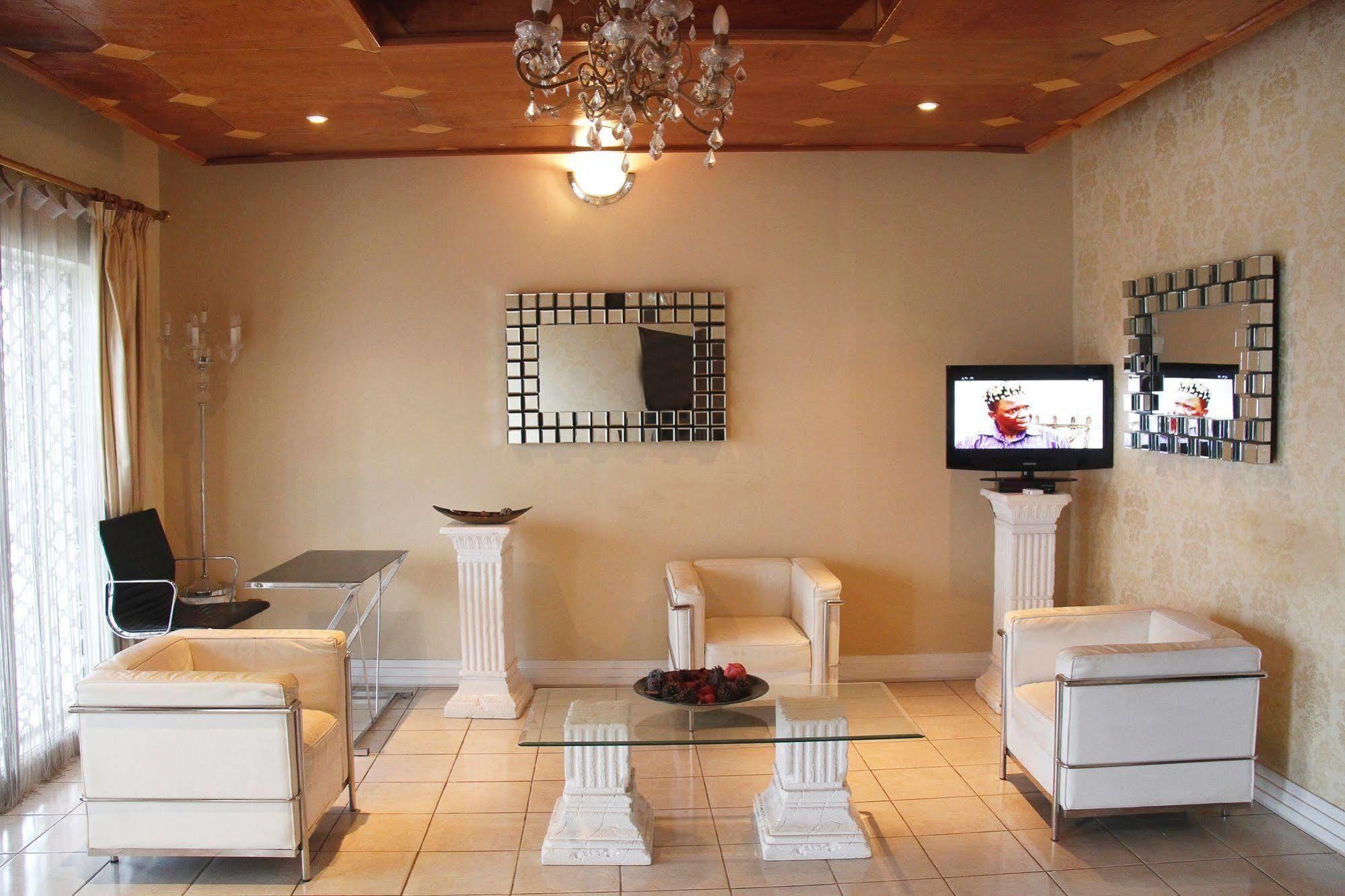 Hotel Saddle Hill Ranch Bafut Esterno foto